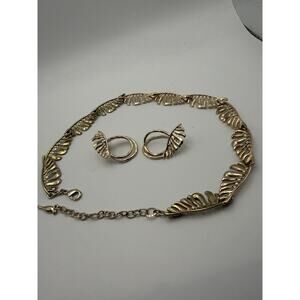 Chloe + Isabel Palma Choker Necklace & Earrings Gold Tone Leaf Set